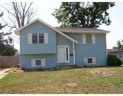 $98,900
Vinton, Spacious home offers 5 bedrooms and 2 full baths.