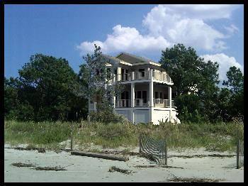 $995,000
Tybee Island 4BR 4.5BA, LUXURIOUS BEACHFRONT HOME This home