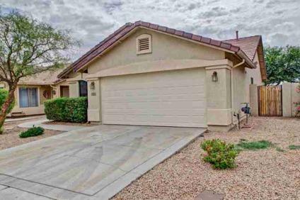 $99,000
Tolleson 3BR 2BA, GREAT floor plan move in ready!