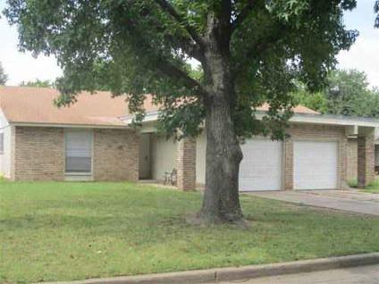 $99,900
Cash Flow from Day One! Great Duplex ! Sale is for Both Sides!