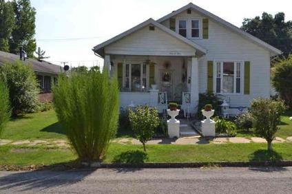$99,900
Central City, 3 Bedrooms,1 12 Baths,Dining Room