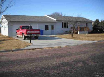$99,900
Colman 2BR 1BA, Great location fo this nice Ranch home.