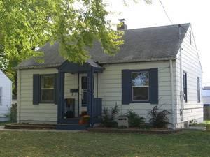 $99,900
Des Moines 2BR 1BA, Ranch 2 Poss 3 bdrm one blk from Merle
