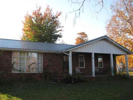 $99,900
Drakesboro 3BR 2BA, Metal building is perfect for storing
