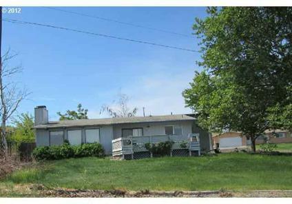 $99,900
Hermiston 3BR 2BA, This home is being in process of being