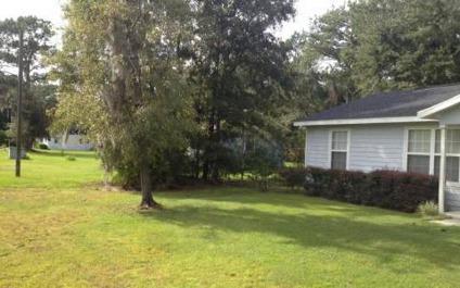 $99,900
Lake City, Like new. Great starter home, 3BR
