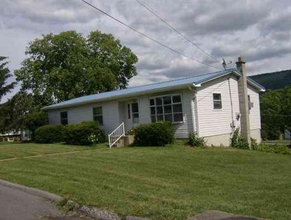 $99,900
Lock Haven 3BR 1BA, First floor living with spacious rooms.