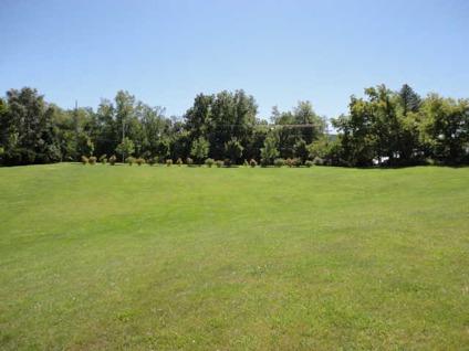 $99,900
Marshalltown, Beautiful 12+ acres with gently rolling hill.