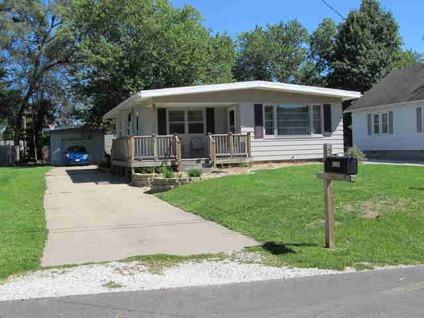 $99,900
Peoria 3BR 1.5BA, Just move right in...this home has been