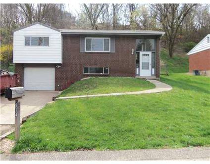 $99,900
Residence/Single Family - Penn Hills, PA