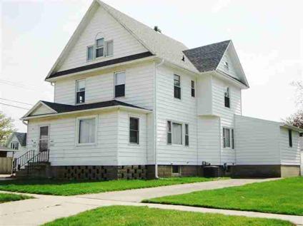 $99,900
Single Family Dwllg,Duplex, 2-Story - Grinnell, IA