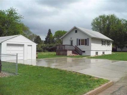 $99,900
Sioux Falls 2BR 1BA, Charming updated ranch home with plenty