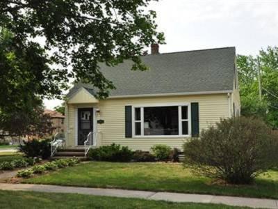 $99,900
Wonderfully Updated Home!