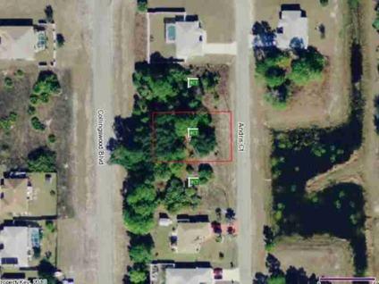 $9,900
North Port, Nice lot on street that ends in a cul-de-sac.