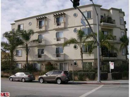 Apartment, Mediterranean - Los Angeles (City), CA