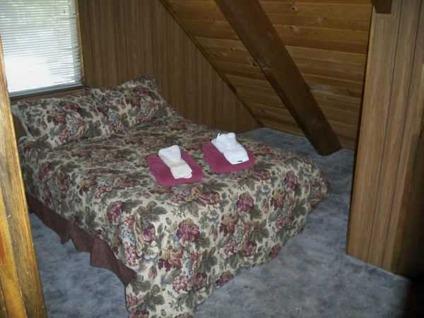 Charming Chalet Great for Families Available 3 Nights at Xmas Slps 8!!