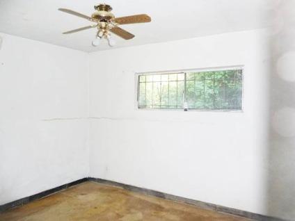 East Point 3BR 1.5BA, Brick ranch with a gorgeous fenced