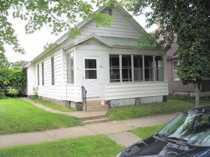House for rent starting in December to End of May for $930.00 internet and cable