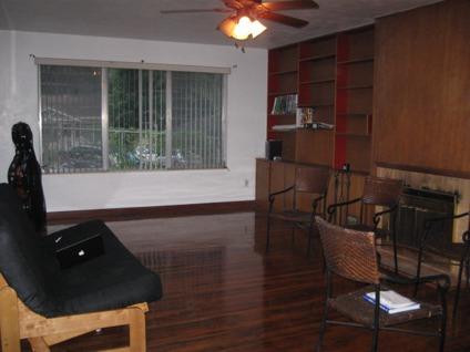 Summer sublease: 1 bedroom in a 4 bed/2 bath house