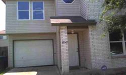 OWNER DESPERATE
HANDY MAN SPECIAL
$1027 per month (Principle, Interest, Taxes, and Insurance)
5.625%
$12,000 will catch up the loan
Take over 8 year old loan
3 Bedrooms
2.5 Baths
Game Room
Garden Home
Listing originally posted at http