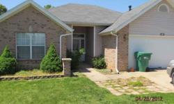 You will just love this brick & vinyl home with very little exterior maintenance.
Valerie Waldrop is showing this 3 bedrooms / 2 bathroom property in Centerton, AR.
Listing originally posted at http