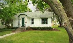 PICTURE PERFECT "COTTAGE" JUST BLKS TO DOWNTOWN NAPERVILLE,METRA, SCHLS & PARKS. LOADED W/CHARM. FEATURES ORIG OAK FLRS & TRIM,ORIG DOORS W/ANTIQUE HRDWRE & ORIG CORNER BLT-IN'S. SPACIOUS & BRIGHT EAT-IN KIT W/MERILLAT CABS, BRK SEATING & SKYLIGHT.DEN OFF
