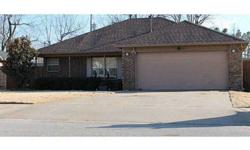 This is a great popular location with quick access. Page Ralston has this 3 bedrooms / 2 bathroom property available at 812 Robin Hood Court in Springdale for $105000.00. Please call (479) 935-7700 to arrange a viewing.