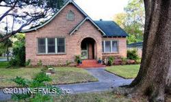 Lender has approved this price! Close quicker! Great opportunity to own this beauty in desirable avondale area!
MICHAEL LINKENAUGER is showing this 4 bedrooms / 2 bathroom property in Jacksonville, FL. Call (904) 733-4911 to arrange a viewing.