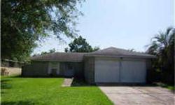 WOW, HUGE YARD! OPEN FLOOR PLAN, HUGE DEN, GREAT STARTER HOME. EASY ACCESS TO I-45!Listing originally posted at http