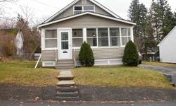 *open sunday 12/9 1-3pm* hey, look me over! This well maintained 2 beds, one baths bungalow is move in ready! Listing originally posted at http