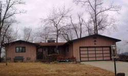 Very nice home with lots of extras including a fantastic seasonal view of Bull Shoals Lake from both the back and front of home.
Listing originally posted at http
