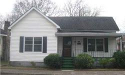 What a deal on this 2 bedroom, 1 bath home with living and dining room.
Listing originally posted at http