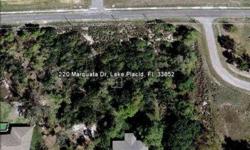 A total of 5 lots in Lake Sirena Shores Subdivision. Walking distance to schools, shopping, Lake Sirena and Lake Placid Town Center. A nice location to build your new home or for builder spec homes. Can be purchased individually for $10,000. per lot or