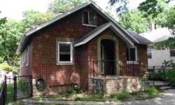 This well maintained brick cottage is located in a central and convenient part of the NW side in Cedar Rapids. It offers three bedrooms, fourth non-conforming bedroom and two full baths, including a Jack-and-Jill-bathroom conveniently located off the