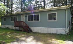 Great home at a great price. Built in 2000 this Three bed, 1.75 Bath home is ready for a new owner. Home has a family room and a living room, Good windows, tape and textured, and is in good clean condition. Situated on a quiet country road.
Listing