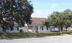 Great farm house in the country on three acres surrounded by farmed fields. Larry Klosterman is showing this 4 bedrooms / 2 bathroom property in MATHIS, TX. Call (361) 244-7657 to arrange a viewing. Listing originally posted at http