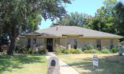 Charming 4 beds custom house in great mesquite location! Paula Gatlin is showing this 4 bedrooms / 2 bathroom property in Mesquite, TX. Call (214) 507-0724 to arrange a viewing. Listing originally posted at http