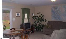 Great 4bd/2ba home!! Complete with living room, formal dining, kitchen and den with fireplace!! Great location at a great price!!
Listing originally posted at http