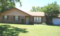 Cute home in Allen Forest with easy access to Highway 6, Blinn College and just minutes to Texas A&M. Nicely maintained home has wood laminate floors in the living, dining, and hallway. Tile floors in the kitchen and baths. Nice indoor laundry room.