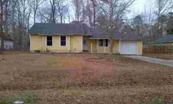 3 bed 2 bath home with Laminate flooring and fireplace in quiet country neighborhood. Close to New River air station and shopping.
Listing originally posted at http