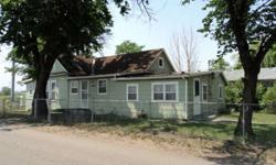 This 3 bedroom has lots of possiblities with a large corner lot and alley access there is room to expand the home and add a garage. This home is being sold only "As Is". Buyer to verify all measurements.
Listing originally posted at http