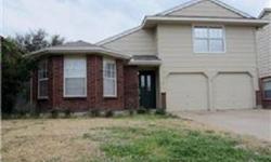 Great Floorplan in Keller ISD! Vaulted ceiling and tile flooring make this home seem very open and roomy. Main living area with loft style staricase and cast stone fireplace. Kitchen is open to breakfast area and bay windows. Home features a study,