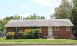 This duplex has 3 beds and 1 baths on the main level and 2 beds, one baths on the bottom level! John Kopperud has this 5 bedrooms / 2 bathroom property available at 603 Chestnut St in MURRAY, KY for $125000.00. Please call (270) 293-3474 to arrange a