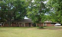 Great value for your dollar! One owner four beds, 2 bathrooms, 2 living areas, 2600+sf; all on .5 acre in mineola. Karen Bass has this 4 bedrooms / 2 bathroom property available at 4175 N US Highway 69 in Mineola for $128425.00. Please call (903) 571-2486