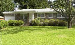 *** EXPERIENCE THIS COZY HANAHAN BRICK HOME *** FORMAL LIVING ROOM -- SEPARATE DINING ROOM -- KITCHEN HAS NEW VINYL FLOOR, LOTS OF CABINET AND COUNTER SPACE, SMOOTH TOP STOVE, DISHWASHER AND MICROWAVE -- CEILING FANS THRU-OUT -- FAMILY ROOM FEATURES