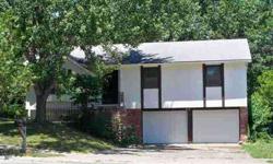 This a a nice home in a great location. New carpet,garage doors, paint, vinyl, refrigeratorand new garage doors. The attic has a electric fan to pull the heat out is the attic in the summer and also a attic fan.
Listing originally posted at http