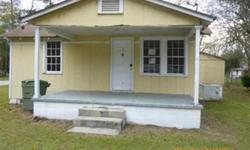 Fixer upper for a special investor. Varnville/Hampton area oppurtunity. This 2B/1B would make a quaint starter home if you are currently renting or would be a real deal for an investor.Don't let this pass you by!
Listing originally posted at http