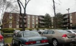 FORECLOSED PROPERTY GREAT THIRD FLOOR UNIT WITH PLENTY OF CLOSET SPACE AWAITING NEW OWNERS JUST IN TIME FOR THE HOLIDAYS.This property is eligible under the Freddie Mac First Look Initiative through 11/10/2011 OWNER OCCUPIED BUYERS ONLY THRU THIS DATE.