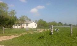 4195 Pettytown Rd, Dale, TX 786162010 Clayton, 3 bedroom 2 bath, 30x40, on 10 acres fully fenced, vinyl siding, and never lived in.