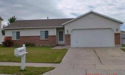 Nice patio home for the money! Just one small step in and out of home. Neutral decor, fully finished garage, covered patio off family room. Immediate occupancy! Easy to show, call agent.
Listing originally posted at http
